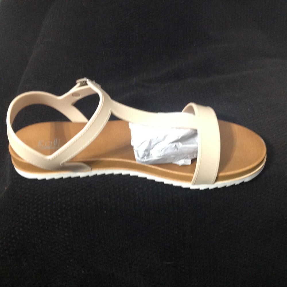 KALLI Plastic T-Strapped Sandals